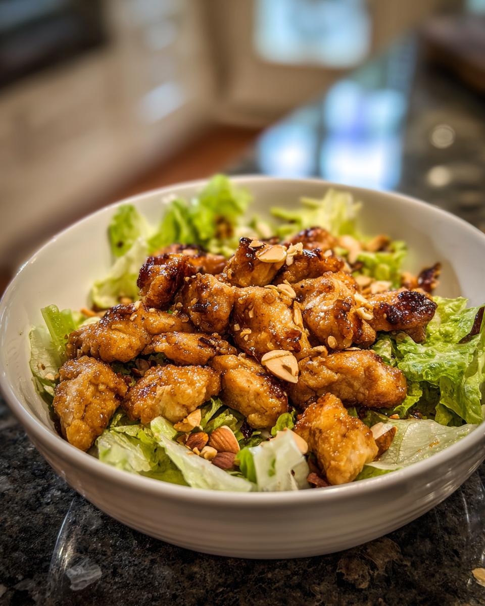 Ensalada Teriyaki Fácil con Pollo Crujiente y Almendras - detail 3