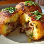 Papas Rellenas de Carne Asada